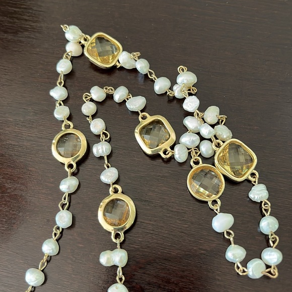 Elegant Pearl and Gold-Tone Chic Necklace NWT - Picture 6 of 6